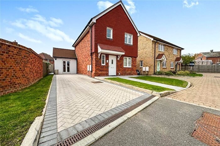 3 Bedroom Detached House To Rent In Dewberry Close, Faversham, Kent, ME13