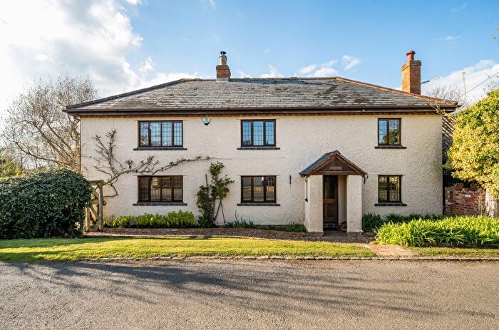 4 Bedroom Detached House For Sale In Keysoe Row East, Keysoe, Bedford, MK44