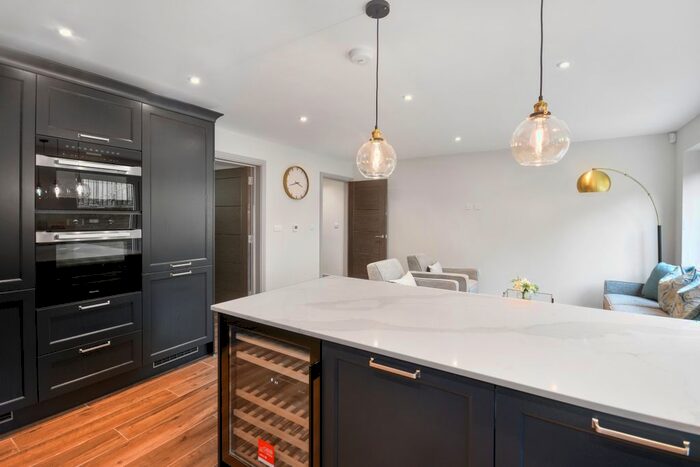 4 Bedroom Town House To Rent In Hastings Road, Hawkhurst, Cranbrook, TN18