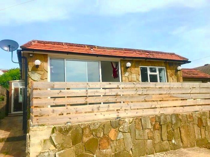 2 Bedroom Bungalow To Rent In Findon Avenue, Saltdean, BN2