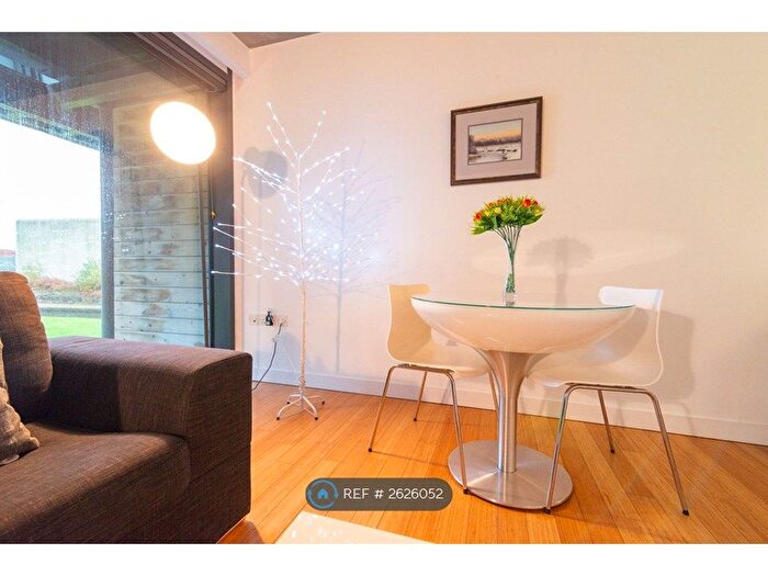 1 Bedroom Flat To Rent In Woodfield Road, Altrincham, WA14