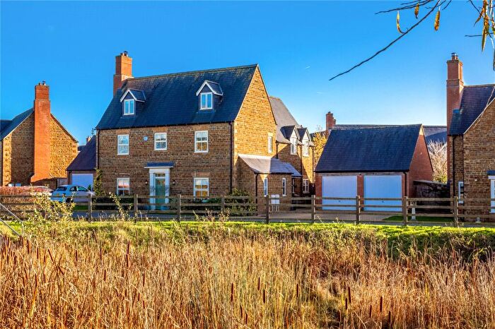 6 Bedroom Detached House For Sale In Hampton Drive, Kings Sutton, Banbury, Oxfordshire, OX17