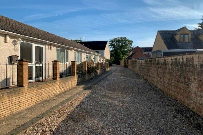1 Bedroom Bungalow To Rent In Station Road, Malmesbury, SN16