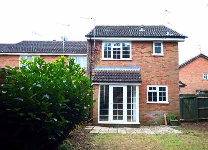 1 Bedroom Terraced House To Rent In Downer Close, Buckingham, Buckinghamshire, MK18