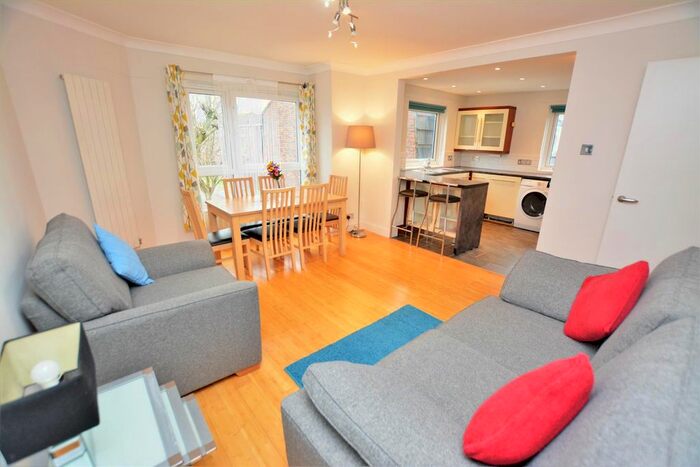2 Bedroom Flat To Rent In Sheldrick Close, Colliers Wood, London, SW19