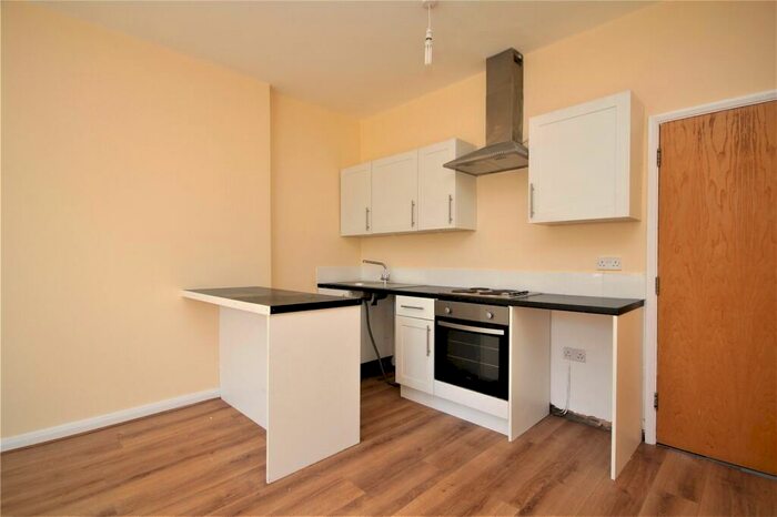 1 Bedroom Flat To Rent In Cowper Road, Worthing, West Sussex, BN11