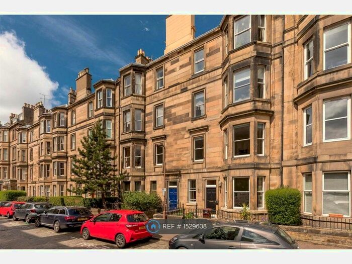 3 Bedroom Flat To Rent In Royston Terrace, Edinburgh, EH3