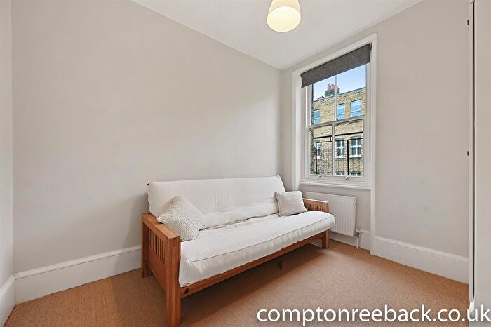 3 Bedroom Flat To Rent In Morshead Road, London, W9