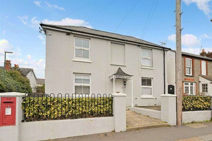 1 Bedroom Apartment To Rent In Oving Road, Chichester, PO19