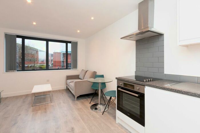 1 Bedroom Flat To Rent In New Street, Basingstoke, RG21
