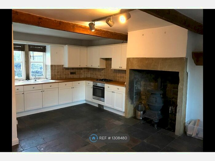 2 Bedroom Terraced House To Rent In Crag Hill Road, Thackley BD10