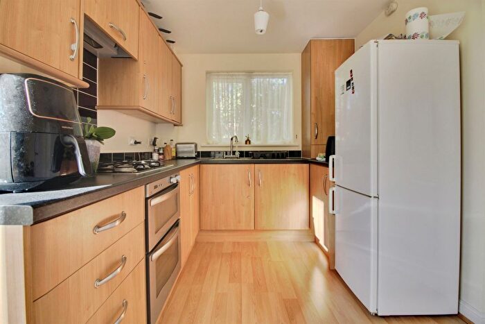 1 Bedroom Flat For Sale In Howlands, Welwyn Garden City, AL7