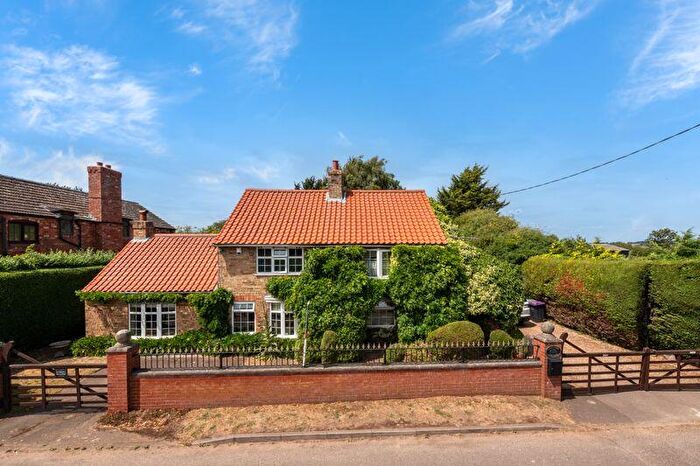 5 Bedroom Cottage For Sale In Carnation Cottage With Integral Annex, Five Mile Lane, Washingborough, LN4