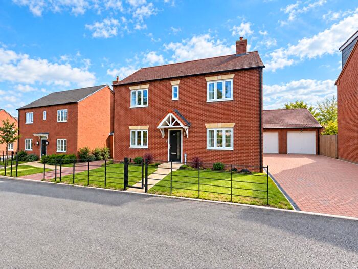 4 Bedroom Detached House For Sale In Grand Union Way, Weedon, Northamptonshire, NN7