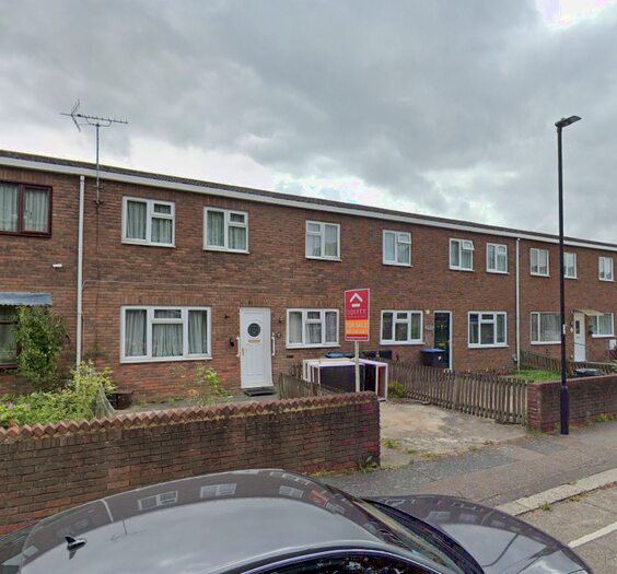 3 Bedroom Detached House To Rent In Standard Road, Enfield EN3