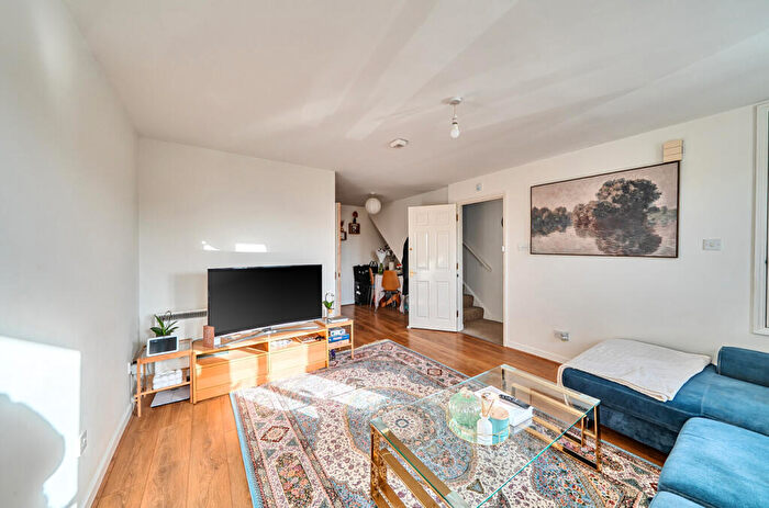 2 Bedroom Duplex For Sale In Goodey Close, Littlemore, Oxford, OX4