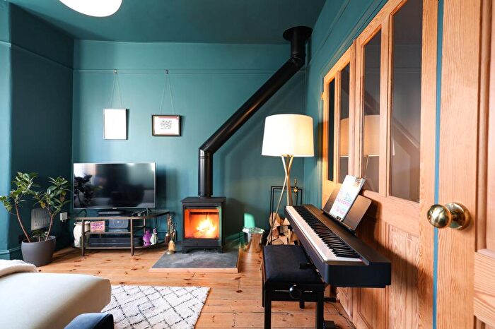 2 Bedroom Terraced House For Sale In Chapel Road, Easton, BS5