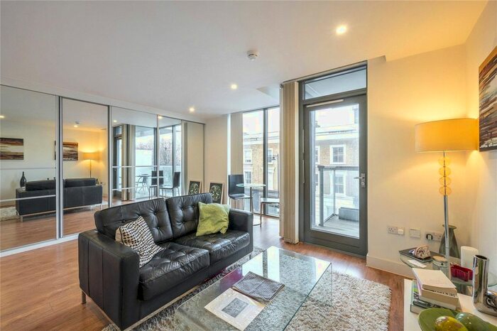 Studio To Rent In Packington Street, Islington, N1