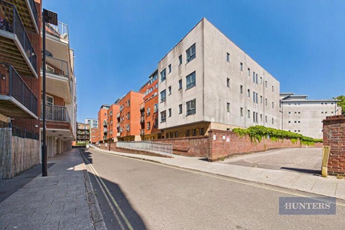 Studio To Rent In Oceana Boulevard, Lower Canal Walk, Southampton, SO14