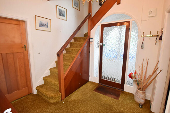 4 Bedroom Detached House For Sale In Bowers Avenue, Davyhulme, M41