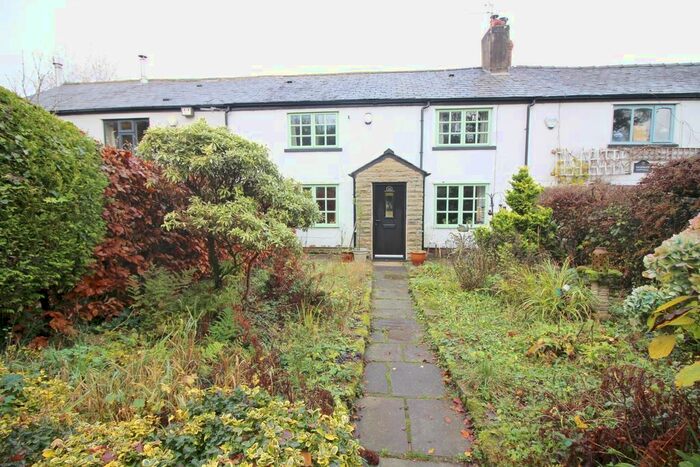 3 Bedroom Cottage To Rent In Knowsley Road, Ainsworth, Bolton, BL2