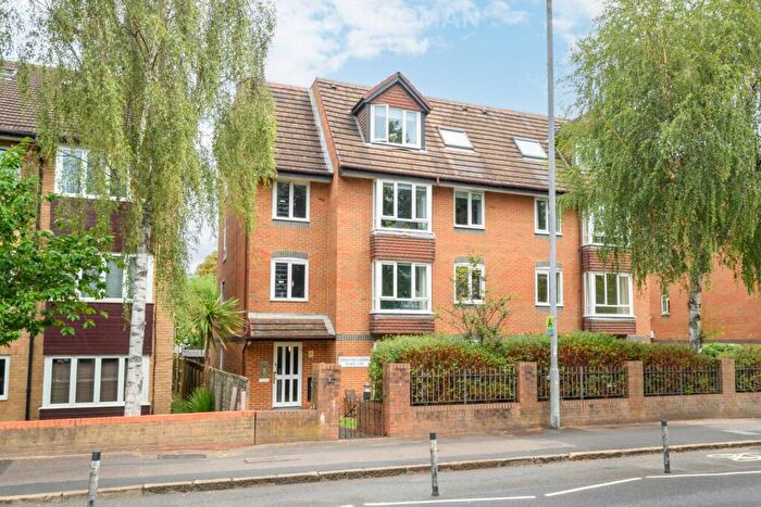 1 Bedroom Retirement Property For Sale In Kingston Lodge, New Malden, KT3