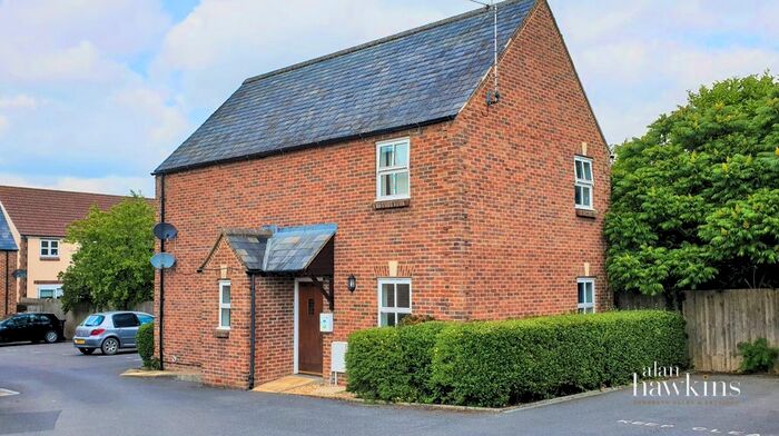 2 Bedroom Maisonette To Rent In Buthay Court, Royal Wootton Bassett, SN4