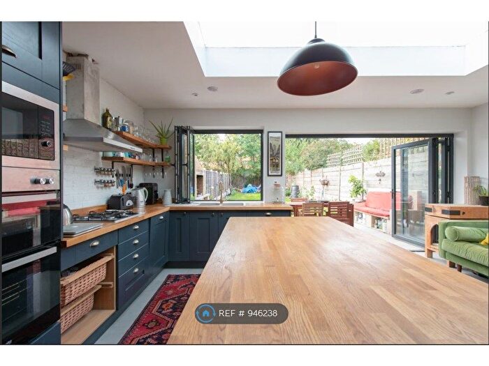 4 Bedroom Terraced House To Rent In Carlyle Road, London, E12