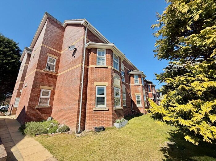 2 Bedroom Flat To Rent In Liverpool Road, Southport, Merseyside., PR8