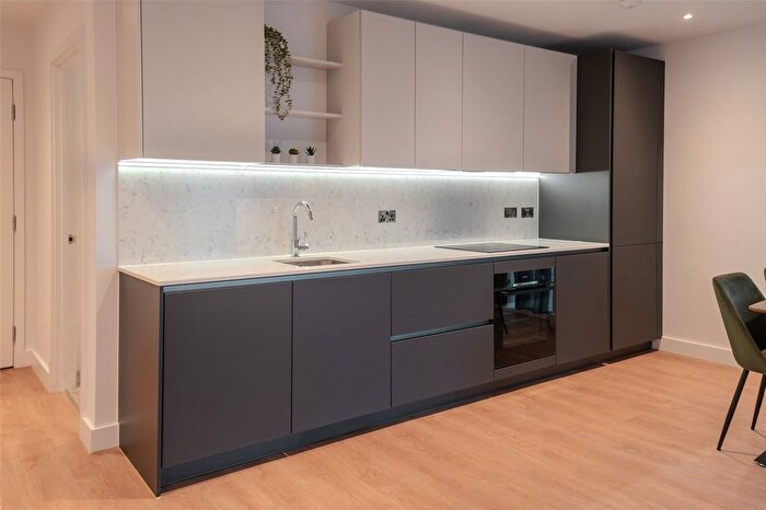 2 Bedroom Flat To Rent In Dantzic Street, Park View, Manchester, M4