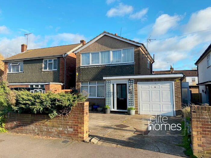 3 Bedroom Detached House To Rent In Salisbury Road, Enfield EN3