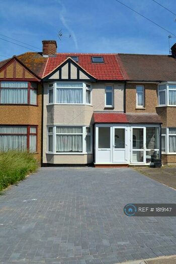 4 Bedroom Terraced House To Rent In Greenwood Avenue, Enfield, EN3