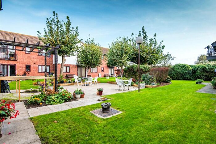 1 Bedroom Apartment For Sale In High Street, Great Wakering, Southend-on-Sea, Essex, SS3