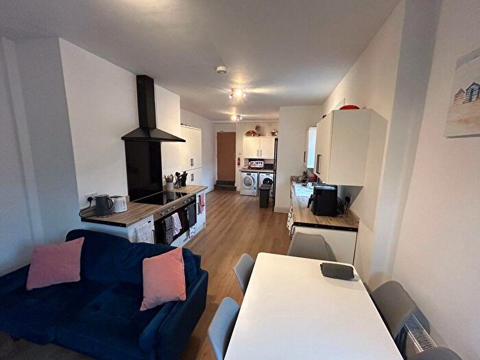 6 Bedroom Maisonette To Rent In Six Bed Student House, Fern Avenue, Jesmond, NE2