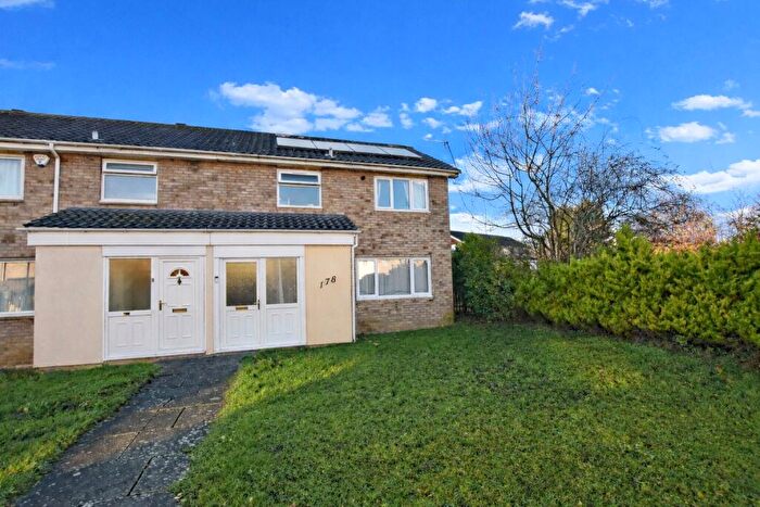 3 Bedroom End Of Terrace House For Sale In Grange Road, Northampton, NN3