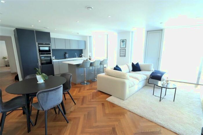 3 Bedroom Flat To Rent In St George Wharf, London, SW8