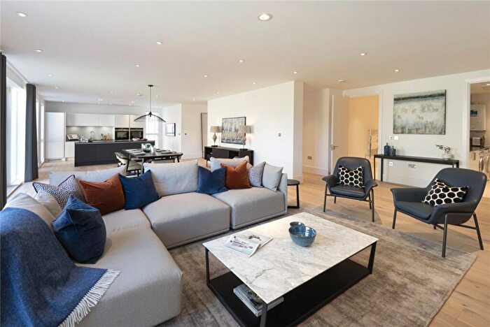 2 Bedroom Apartment To Rent In Granville Court, Granville Road, Bath, Somerset, BA1