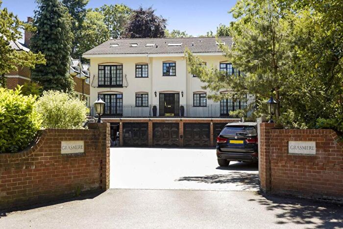 2 Bedroom Flat For Sale In Gower Road, Weybridge, KT13