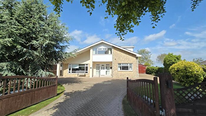 4 Bedroom Detached Bungalow For Sale In Lime Walk, Long Sutton, PE12