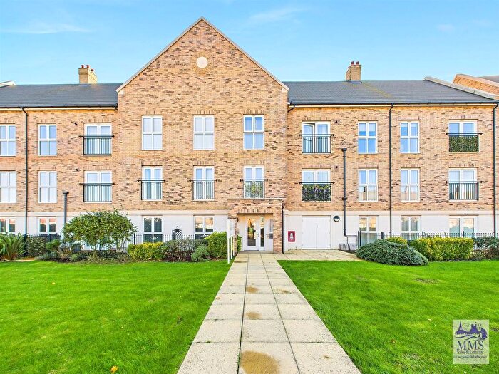 1 Bedroom Flat For Sale In Rapson End, Sittingbourne, ME10