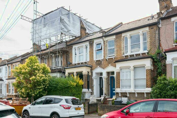 2 Bedroom Apartment To Rent In Folkestone Road, London, E17