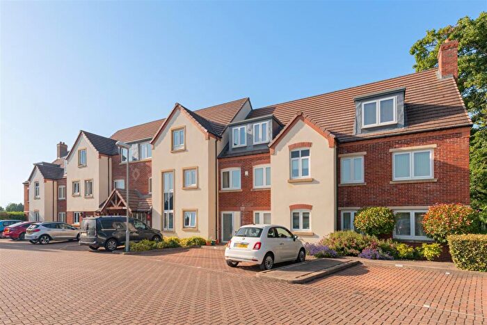 1 Bedroom Retirement Property For Sale In Salmon Court, Stratford Road, Wellesbourne, CV35