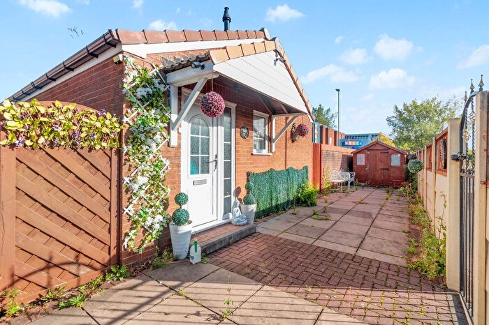 2 Bedroom Detached Bungalow For Sale In Standen Close, St. Helens, WA10