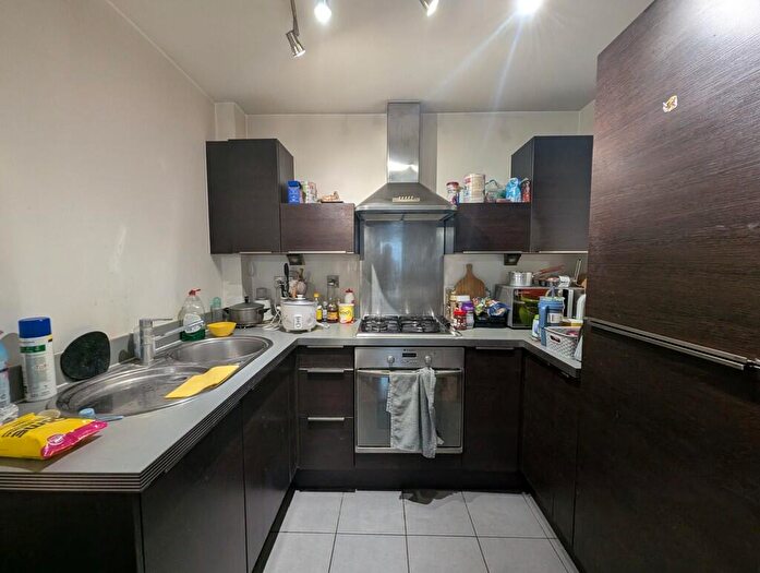 1 Bedroom Flat For Sale In Parham Drive, Ilford, IG2