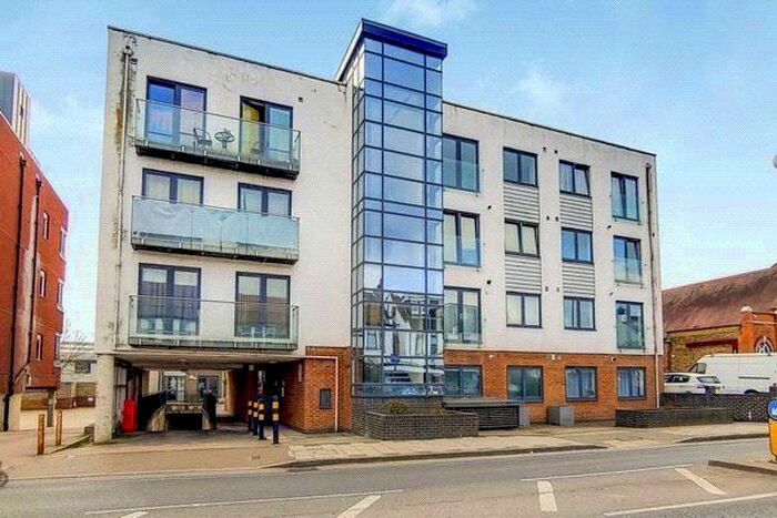 1 Bedroom Flat To Rent In Pinner Road, Harrow, HA1