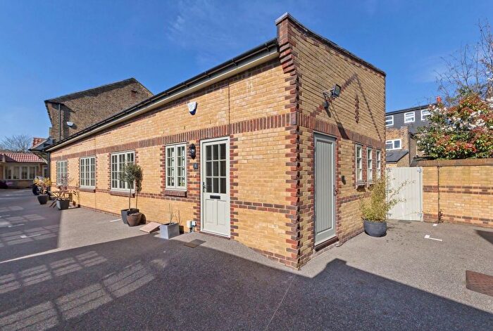 3 Bedroom Flat For Sale In Burgess Mews, Wimbledon, SW19
