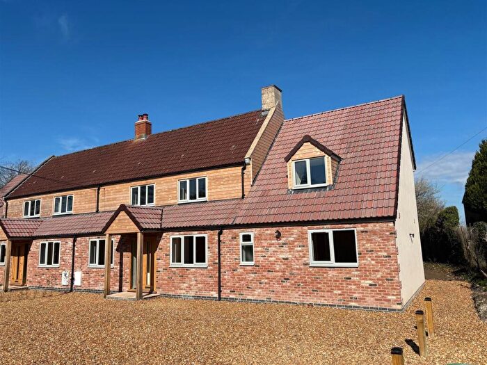 4 Bedroom Semi-Detached House For Sale In Upton Scudamore, Warminster, BA12