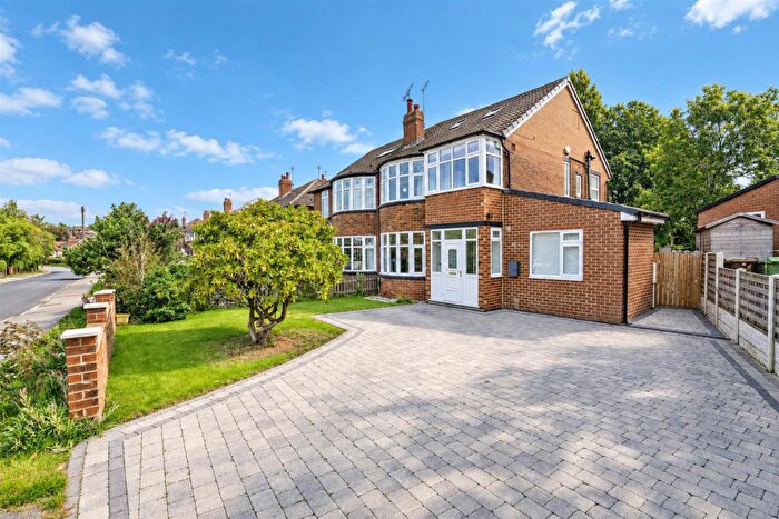 4 Bedroom Semi-Detached House For Sale In Bideford Avenue, Roundhay, LS8