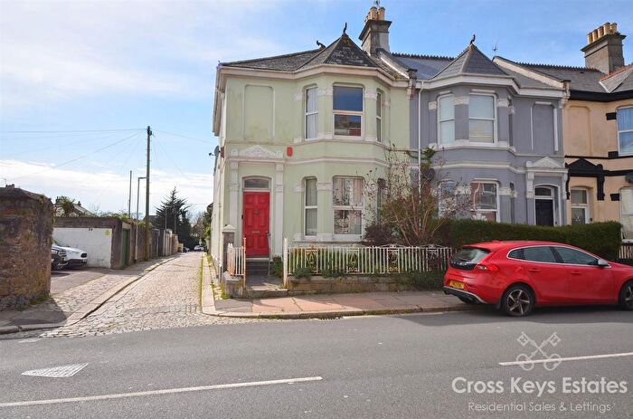 4 Bedroom End Terrace House For Sale In Molesworth Road, Stoke, PL3