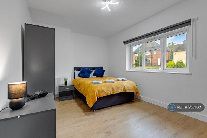 3 Bedroom Terraced House To Rent In Leybourne Drive, Nottingham, NG5